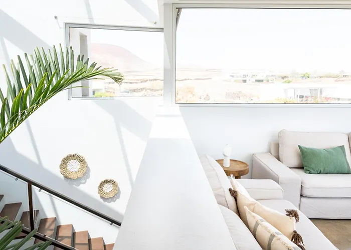 Casa Mascarena, Luxury With Heated Pool Lajares