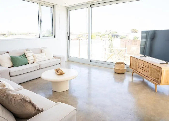 Casa Mascarena, Luxury With Heated Pool Lajares